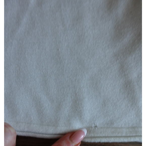 Only Our Story Top Womens XS White Cold Shoulder Star Stud Minimalist Sweater - Picture 8 of 8